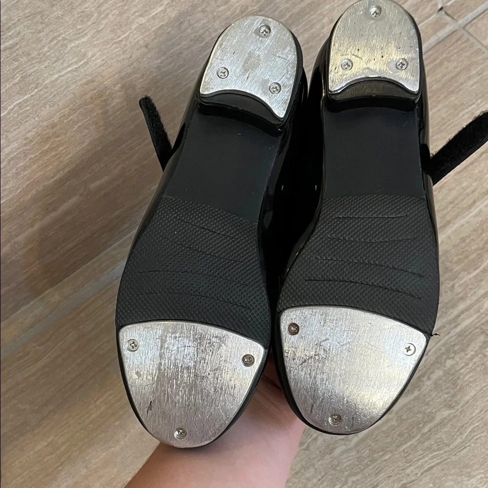 Black Tap Shoes Girls Size 3.5 Unbranded Velcro closure